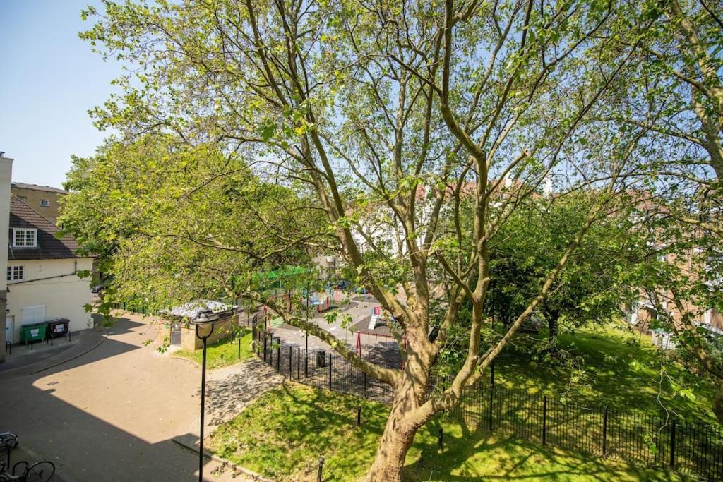 Charming 2 Bedroom Flat In The Heart Of Kings Cross, Londen Buitenkant foto