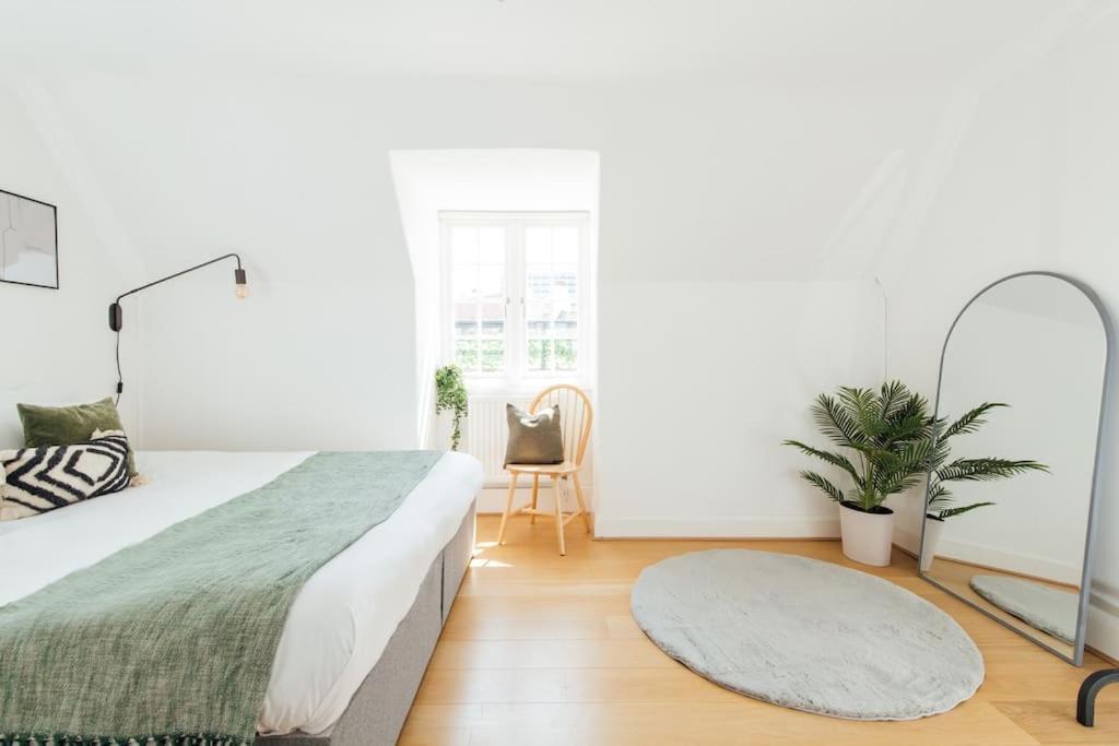 Charming 2 Bedroom Flat In The Heart Of Kings Cross, Londen Buitenkant foto