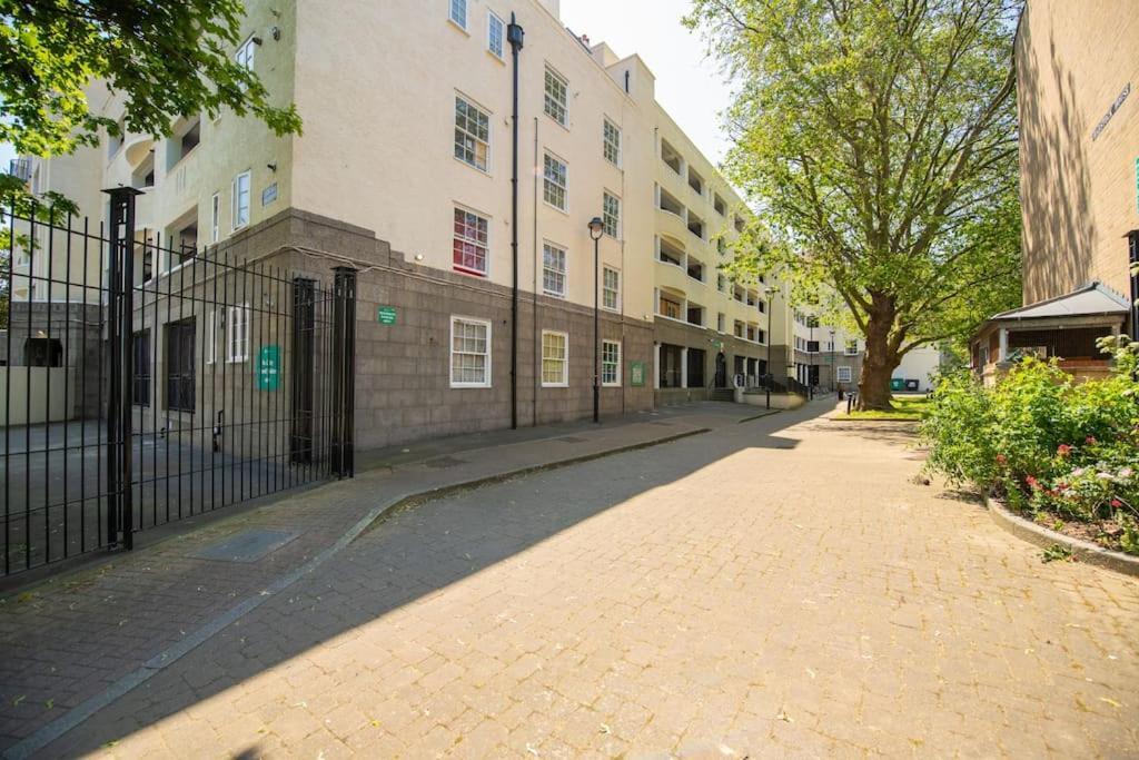 Charming 2 Bedroom Flat In The Heart Of Kings Cross, Londen Buitenkant foto