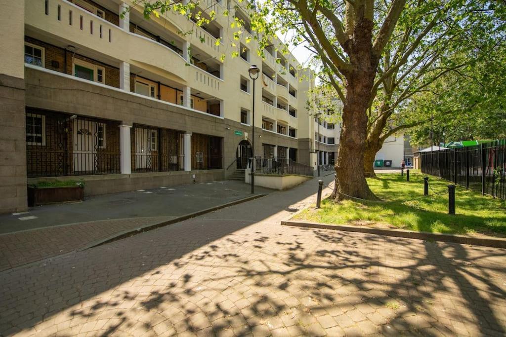 Charming 2 Bedroom Flat In The Heart Of Kings Cross, Londen Buitenkant foto